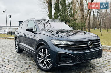 Внедорожник / Кроссовер Volkswagen Touareg 2024 в Киеве