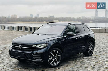 Внедорожник / Кроссовер Volkswagen Touareg 2024 в Киеве