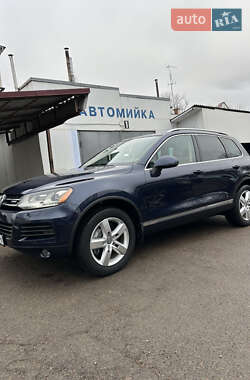 Внедорожник / Кроссовер Volkswagen Touareg 2013 в Житомире