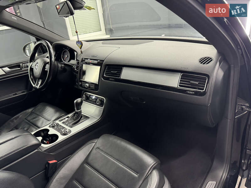 Позашляховик / Кросовер Volkswagen Touareg 2014 в Коломиї