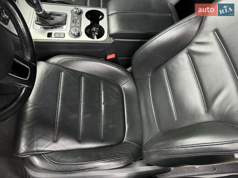 Позашляховик / Кросовер Volkswagen Touareg 2014 в Коломиї