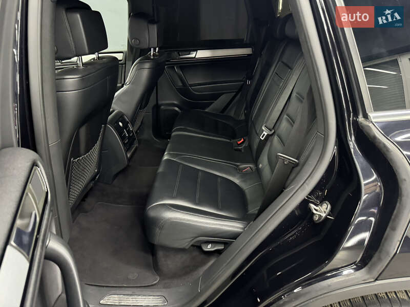 Позашляховик / Кросовер Volkswagen Touareg 2014 в Коломиї