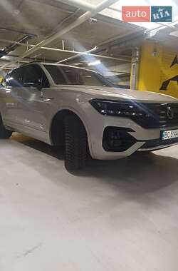 Позашляховик / Кросовер Volkswagen Touareg 2020 в Львові