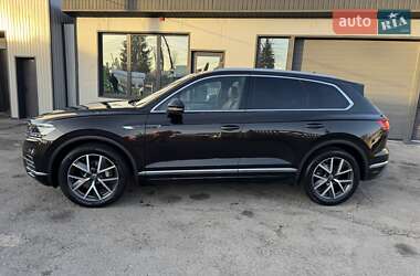 Позашляховик / Кросовер Volkswagen Touareg 2021 в Тернополі