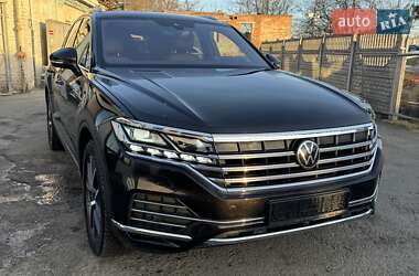 Позашляховик / Кросовер Volkswagen Touareg 2021 в Тернополі