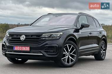 Позашляховик / Кросовер Volkswagen Touareg 2020 в Рівному