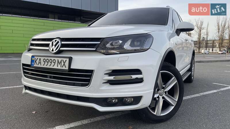 Внедорожник / Кроссовер Volkswagen Touareg 2012 в Киеве