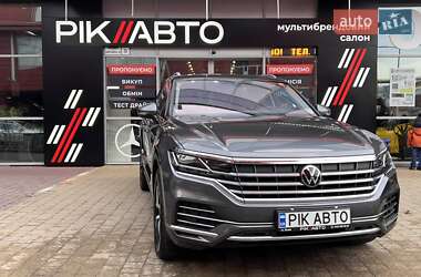 Позашляховик / Кросовер Volkswagen Touareg 2021 в Львові