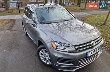 Позашляховик / Кросовер Volkswagen Touareg 2013 в Крюківщині