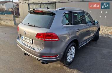 Позашляховик / Кросовер Volkswagen Touareg 2013 в Крюківщині