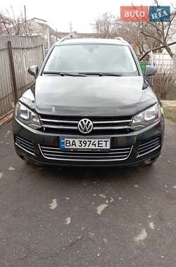 Позашляховик / Кросовер Volkswagen Touareg 2010 в Єланці