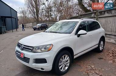 Позашляховик / Кросовер Volkswagen Touareg 2014 в Києві