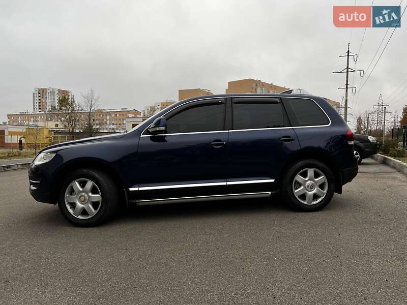 Внедорожник / Кроссовер Volkswagen Touareg 2007 в Харькове