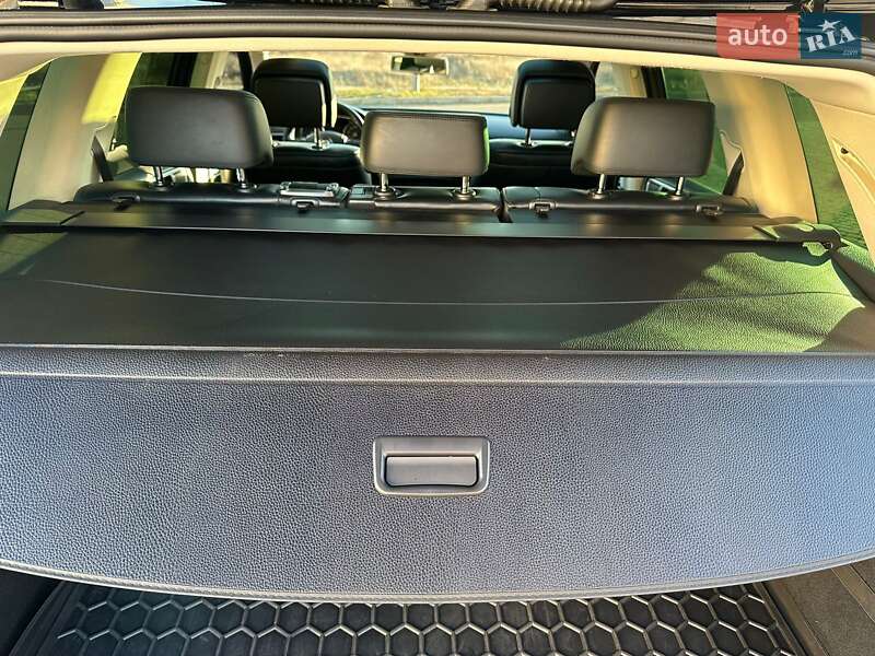 Позашляховик / Кросовер Volkswagen Touareg 2014 в Миколаєві