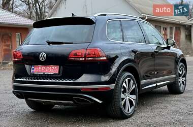 Внедорожник / Кроссовер Volkswagen Touareg 2017 в Гнивани