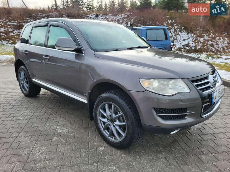 Внедорожник / Кроссовер Volkswagen Touareg 2009 в Тернополе
