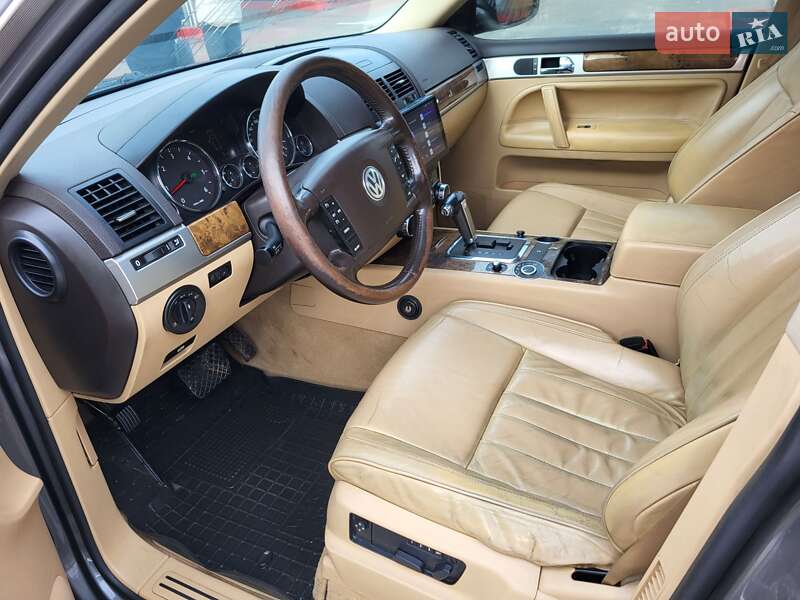 Внедорожник / Кроссовер Volkswagen Touareg 2009 в Тернополе