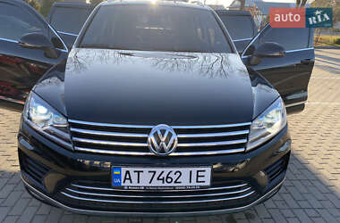 Позашляховик / Кросовер Volkswagen Touareg 2016 в Косові