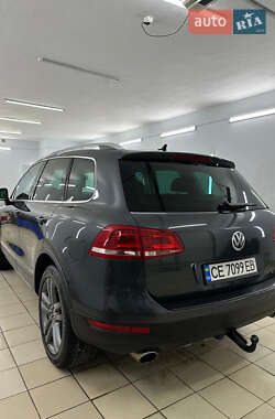 Внедорожник / Кроссовер Volkswagen Touareg 2014 в Черновцах