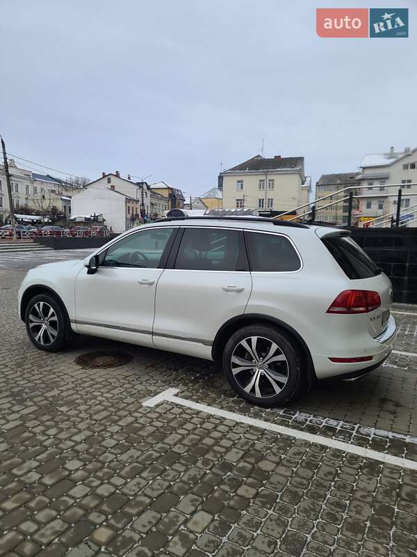 Внедорожник / Кроссовер Volkswagen Touareg 2013 в Коломые