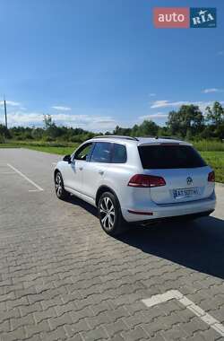 Внедорожник / Кроссовер Volkswagen Touareg 2013 в Коломые