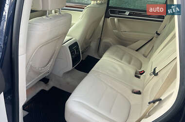 Внедорожник / Кроссовер Volkswagen Touareg 2012 в Днепре