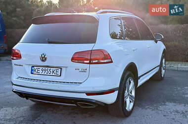 Внедорожник / Кроссовер Volkswagen Touareg 2017 в Днепре