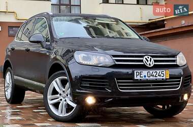 Позашляховик / Кросовер Volkswagen Touareg 2011 в Стрию