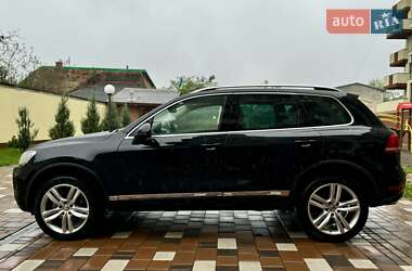 Позашляховик / Кросовер Volkswagen Touareg 2011 в Стрию