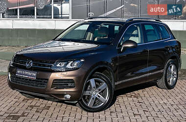 Позашляховик / Кросовер Volkswagen Touareg 2010 в Чернівцях