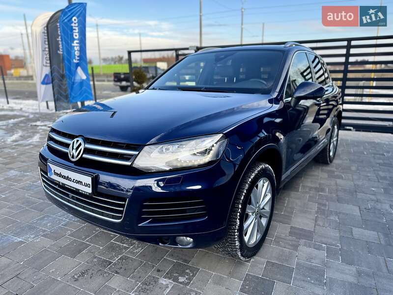 Позашляховик / Кросовер Volkswagen Touareg 2014 в Рівному