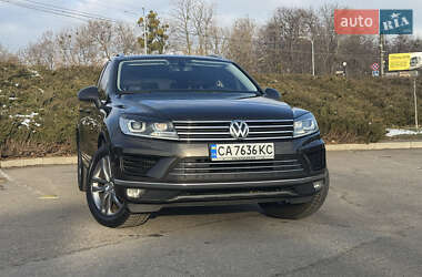 Позашляховик / Кросовер Volkswagen Touareg 2016 в Умані