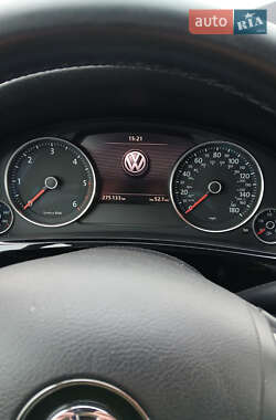 Внедорожник / Кроссовер Volkswagen Touareg 2011 в 