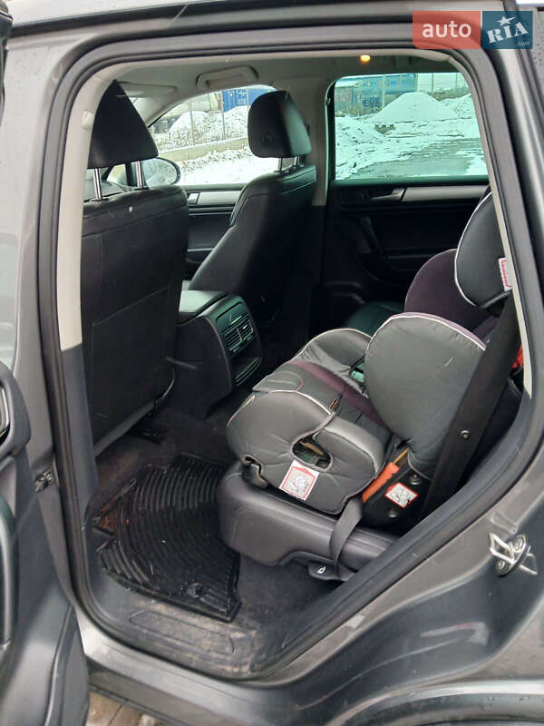 Внедорожник / Кроссовер Volkswagen Touareg 2011 в Львове фото 24 Внедорожник / Кроссовер Volkswagen Touareg 2011 в Львове