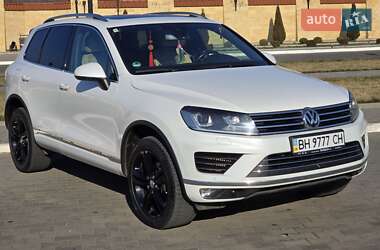 Внедорожник / Кроссовер Volkswagen Touareg 2016 в Измаиле