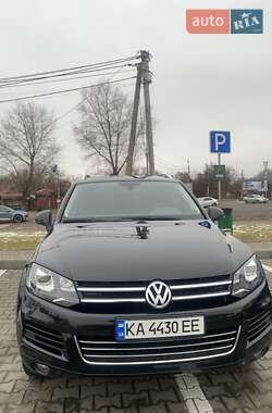 Позашляховик / Кросовер Volkswagen Touareg 2012 в Києві