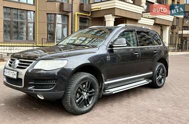 Внедорожник / Кроссовер Volkswagen Touareg 2010 в Киеве