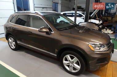 Позашляховик / Кросовер Volkswagen Touareg 2012 в Смілі