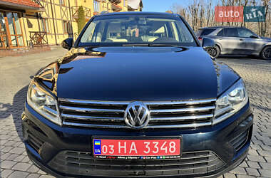 Внедорожник / Кроссовер Volkswagen Touareg 2016 в Луцке