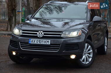 Позашляховик / Кросовер Volkswagen Touareg 2012 в Харкові