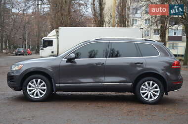 Позашляховик / Кросовер Volkswagen Touareg 2012 в Харкові