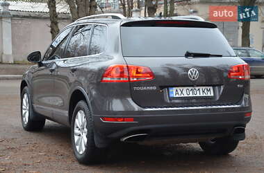 Позашляховик / Кросовер Volkswagen Touareg 2012 в Харкові