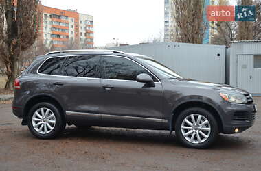 Позашляховик / Кросовер Volkswagen Touareg 2012 в Харкові