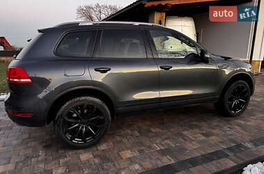 Позашляховик / Кросовер Volkswagen Touareg 2012 в 
