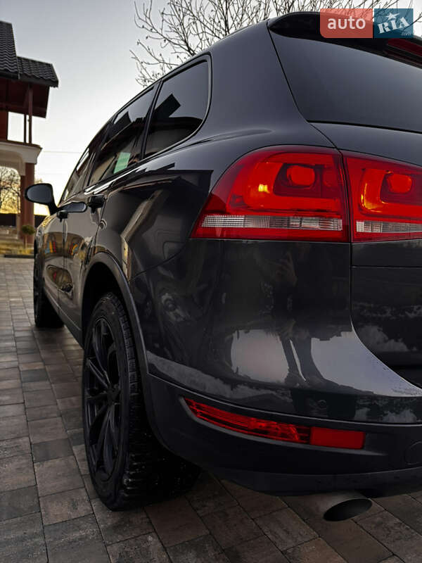 Внедорожник / Кроссовер Volkswagen Touareg 2012 в Тернополе