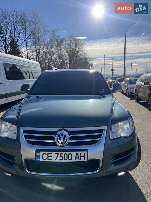 Позашляховик / Кросовер Volkswagen Touareg 2008 в Чернівцях