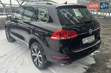 Внедорожник / Кроссовер Volkswagen Touareg 2014 в Львове