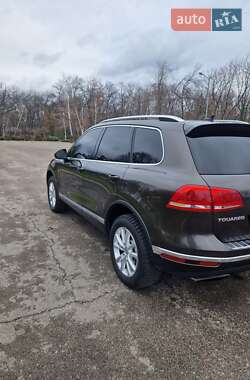 Внедорожник / Кроссовер Volkswagen Touareg 2015 в 