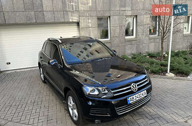 Позашляховик / Кросовер Volkswagen Touareg 2012 в 