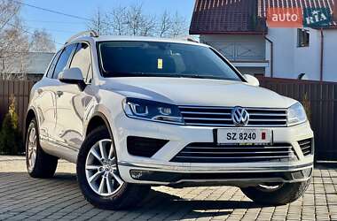 Позашляховик / Кросовер Volkswagen Touareg 2016 в Стрию